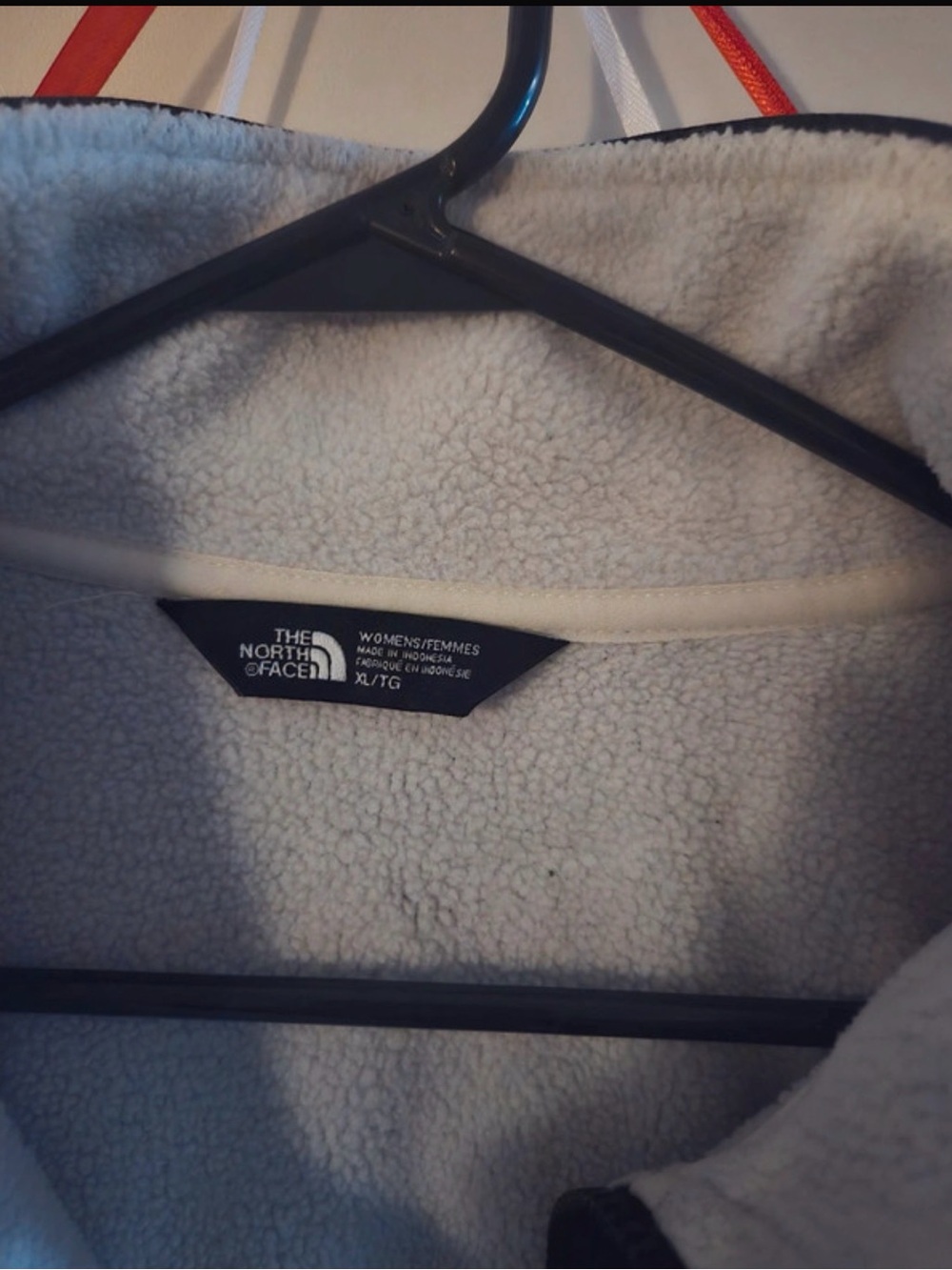 The North Face Women’s Dark Charcoal Half-Zip Sherpa Pullover - Picture 3 of 4